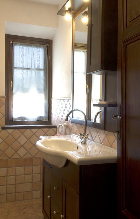 Casa Il Ponte Appartement Chianni Kamer foto