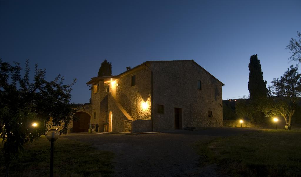 Casa Il Ponte Appartement Chianni Kamer foto