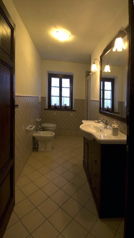 Casa Il Ponte Appartement Chianni Kamer foto