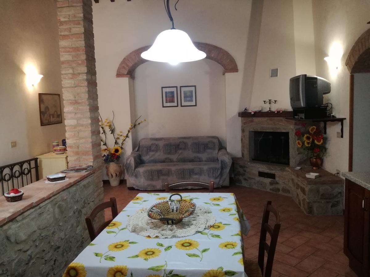 Casa Il Ponte Appartement Chianni Buitenkant foto